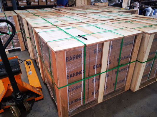 warehouse-pallet-packing